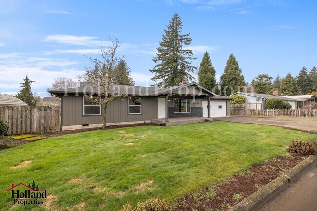 Foto del edificio - Fully Renovated 4-Bedroom Home with Shop, RV Parking & Expansive Yard – Oregon City