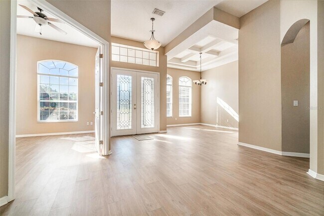 Foto del edificio - 6220 Hedgesparrows Ln