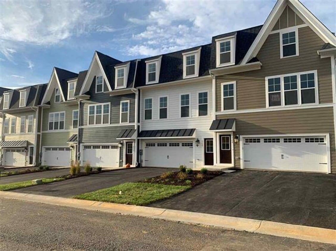 Luxury Home in Preston Lake - Luxury Home in Preston Lake