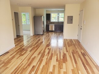 Building Photo - 50 Village Green S