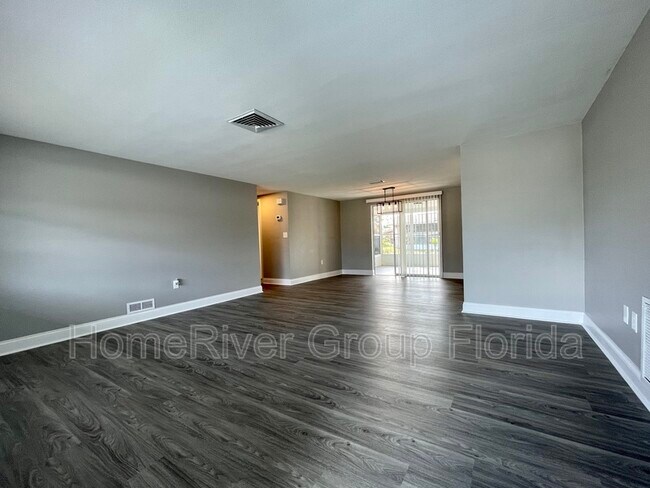 Building Photo - 5824 Dahlia Ave