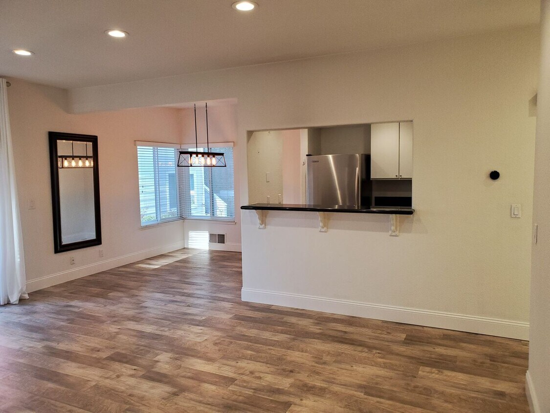 Primary Photo - Beautiful Updated Condo in Prime San Ramon...