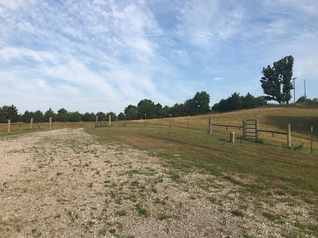 Building Photo - Barn dominium