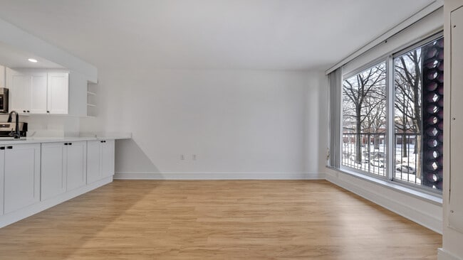 Building Photo - 800 4th St SW