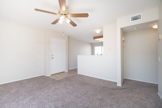 Foto del edificio - 1365 Crafton Ave