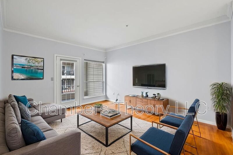 Foto principal - 4852 Eisenhower Ave