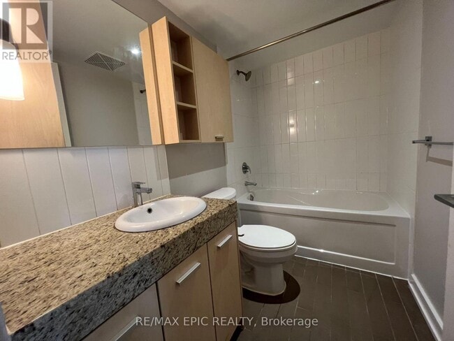 Building Photo - 19-719 Singer Ct