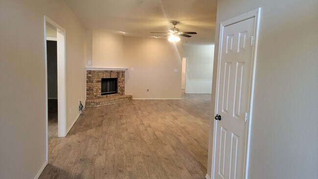 Foto del edificio - Spacious 4/2/2 - Frenship ISD