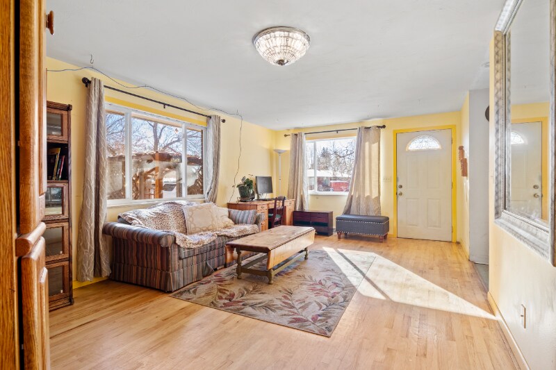Primary Photo - 728 Hubbard Dr