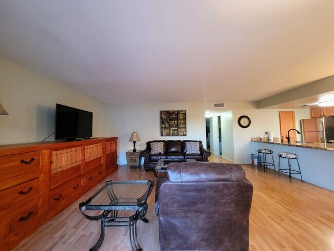 Foto del edificio - 2228 E Campbell Ave