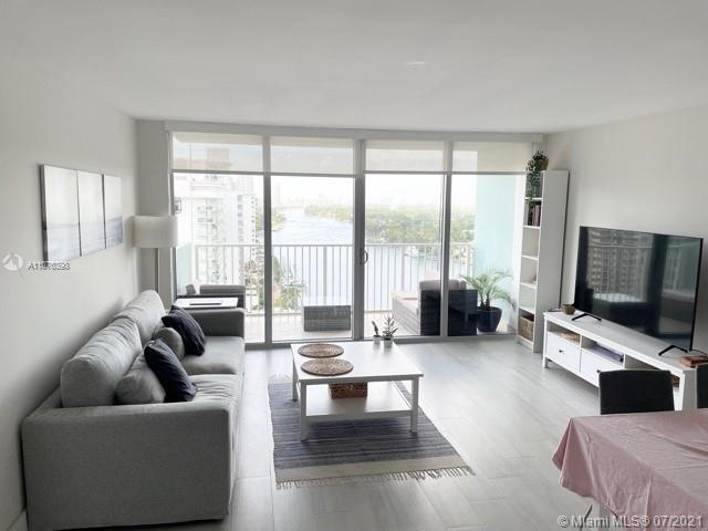 Foto del edificio - 5838 Collins Ave