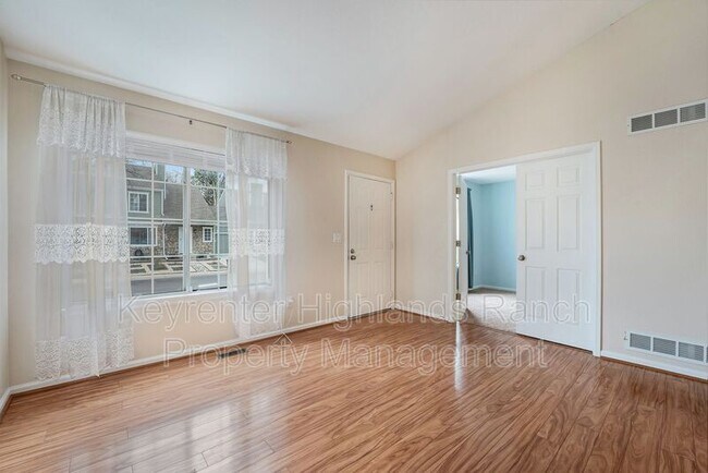 Foto del edificio - 4750 S Dudley St