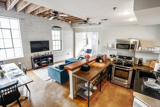 Foto del edificio - 1041 Constance St