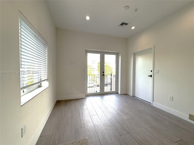 Building Photo - 1786 SW 9th St