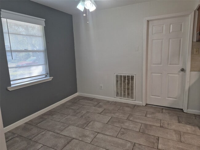 Building Photo - 4306 Effie St