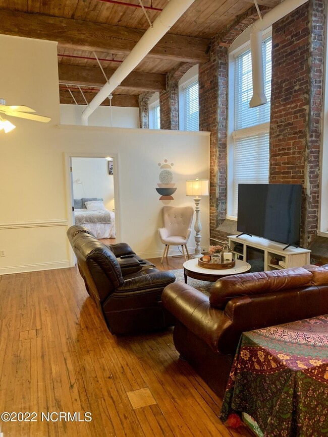 Foto del edificio - 109 Carolyns Mill Pl