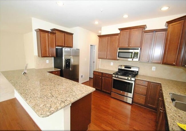 Kitchen/Storage area - 5918 Gambrill Cir