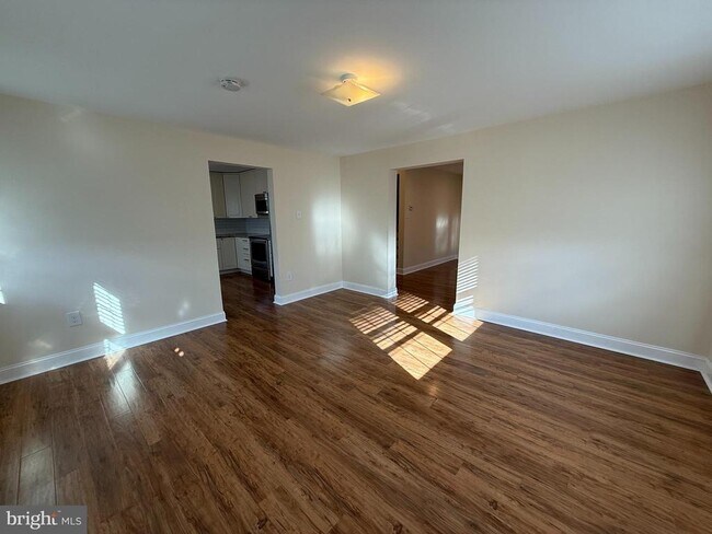 Foto del edificio - 1859 E Ridge Pike