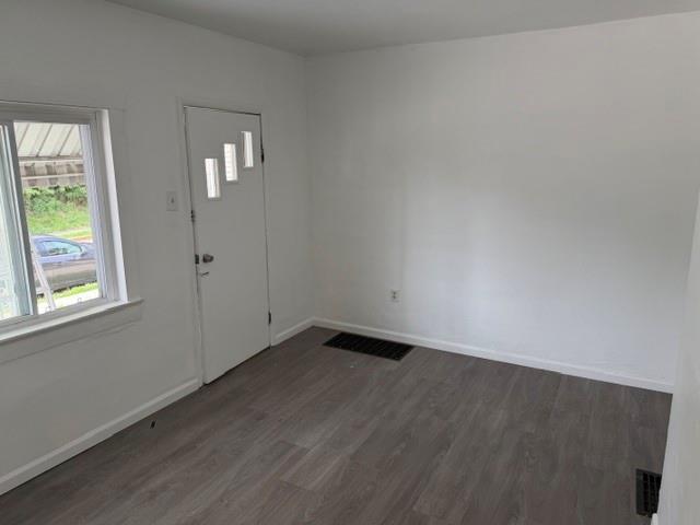 Foto del edificio - 500 Russellwood Ave