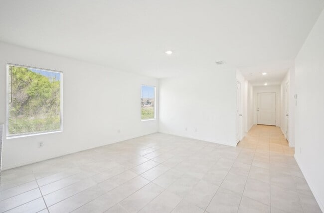 Building Photo - 1275 Eclipse Ln