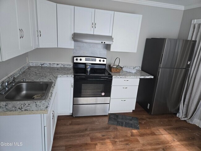 Foto del edificio - 318 Ridge St