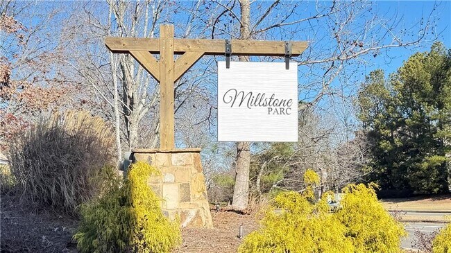 Foto del edificio - 13040 Deerfield Pkwy