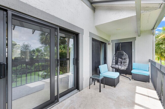 Building Photo - 11397 Pond View Dr