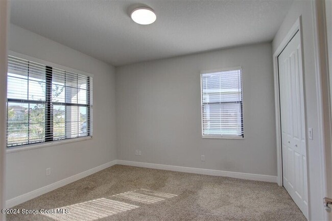 Building Photo - 3267 Addison Dr