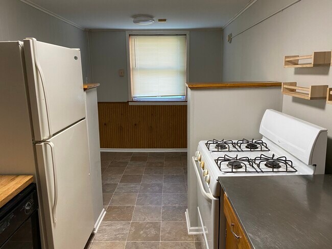 Building Photo - 5525 42nd Ave S