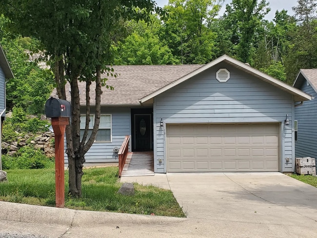 Building Photo - 1311 Berry Dr
