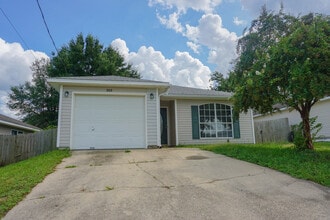 Building Photo - 322 Apple Dr