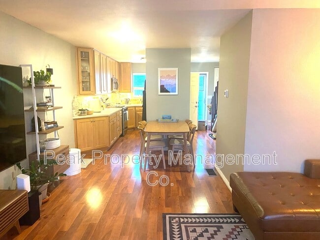 Foto del edificio - 4255 Westshore Way