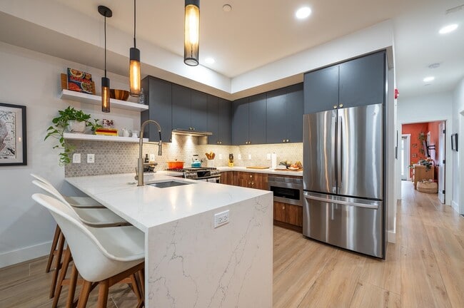 Foto del edificio - 201 New York Ave