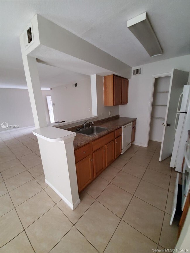 Foto del edificio - 815 W Boynton Beach Blvd