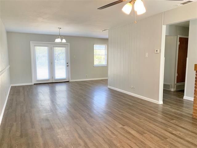 Foto del edificio - 909 Memorial Dr