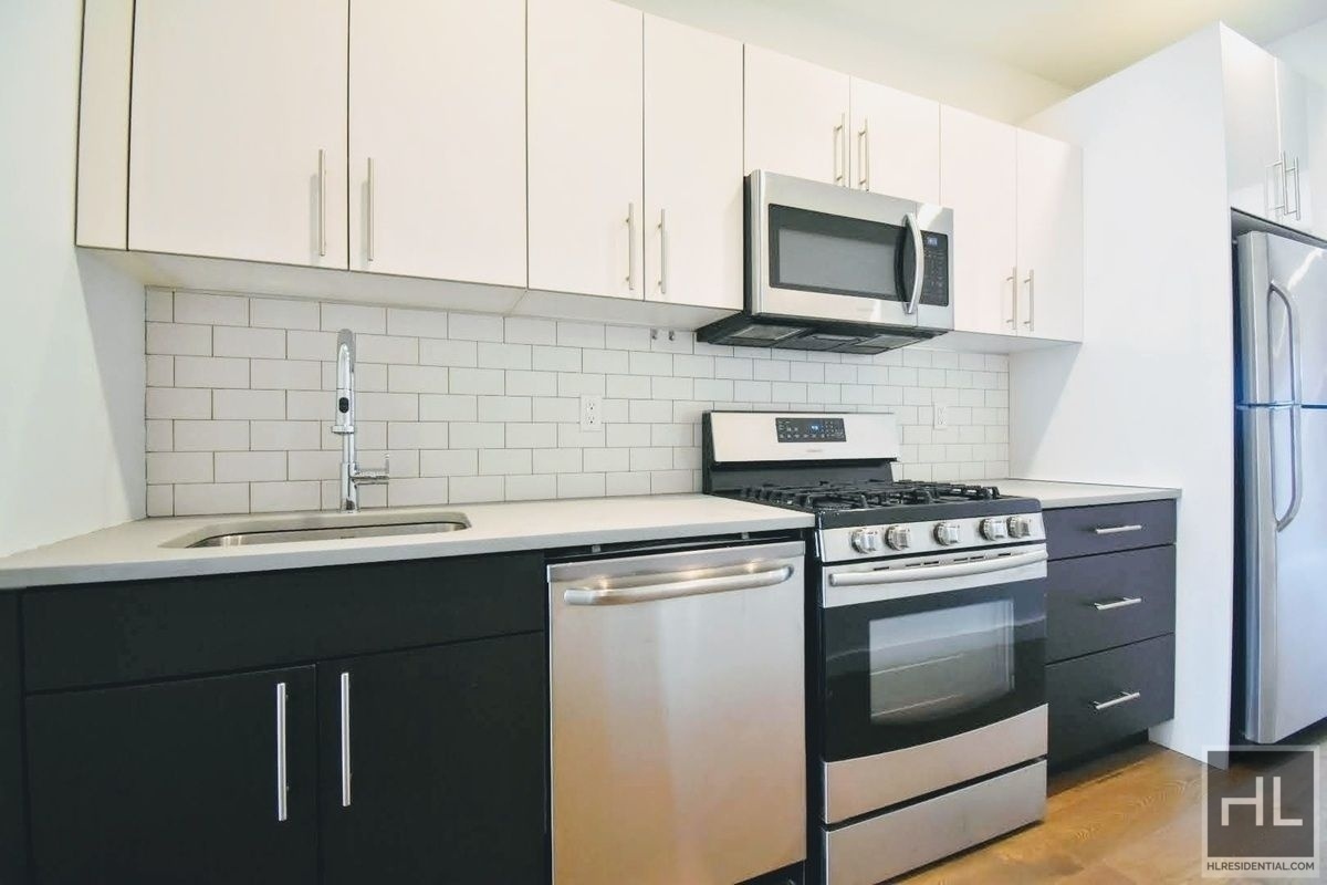 Building Photo - CAROLL GARDENS - LUXURY ONE BEDROOM