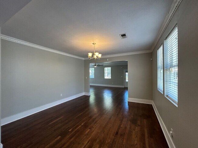 Foto del edificio - 830 N Avalon St