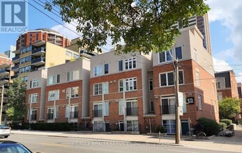 Building Photo - 415 Jarvis St