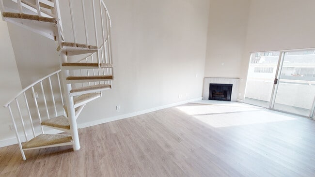 Living room - CLK - Clark Apts