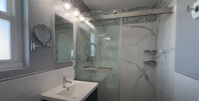 Foto del edificio - 331 Campbell Ave