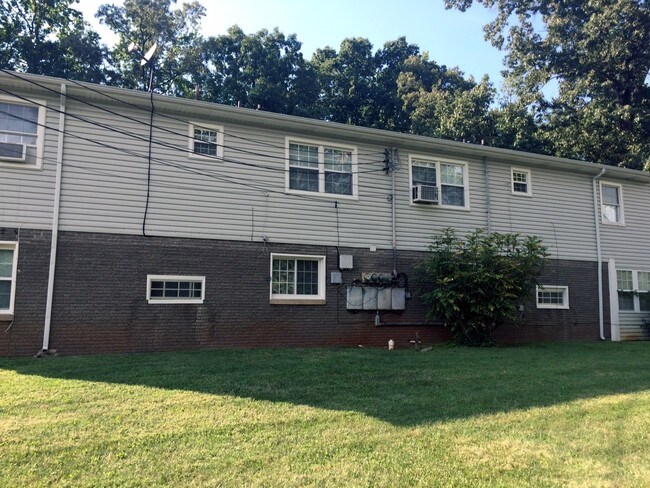 Building Photo - 3100 Marion Dr