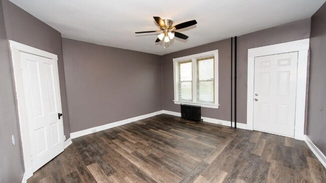 Building Photo - 2715 Harris Ave