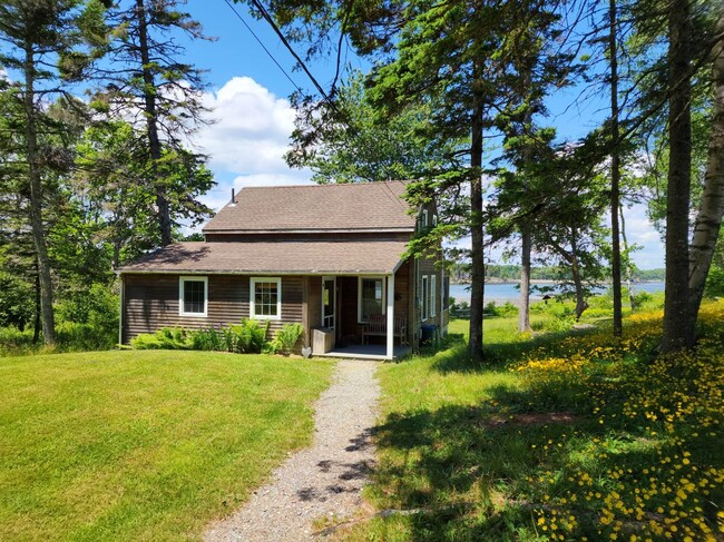 Building Photo - 138 Hewes Point Rd