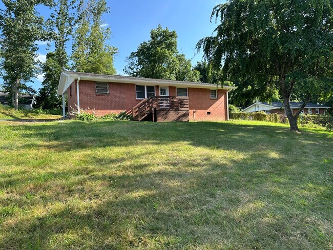 Building Photo - 33 Oakley Dogwood Dr