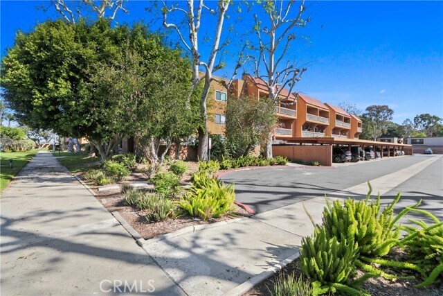 Building Photo - 6600 Warner Ave