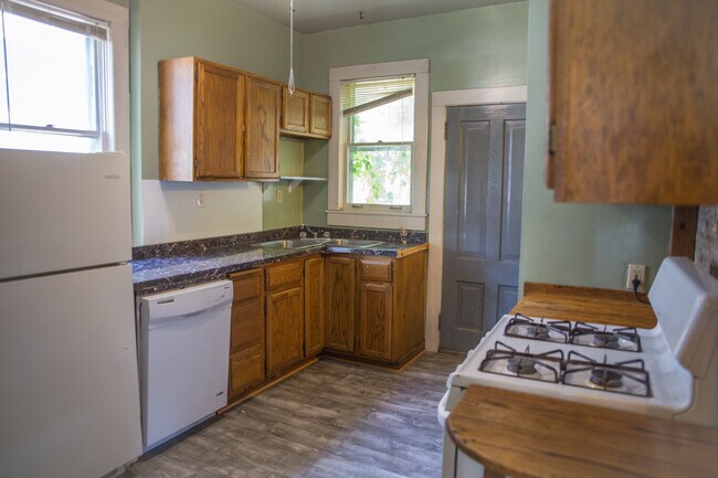 Foto del edificio - 2711 Delaware St SE
