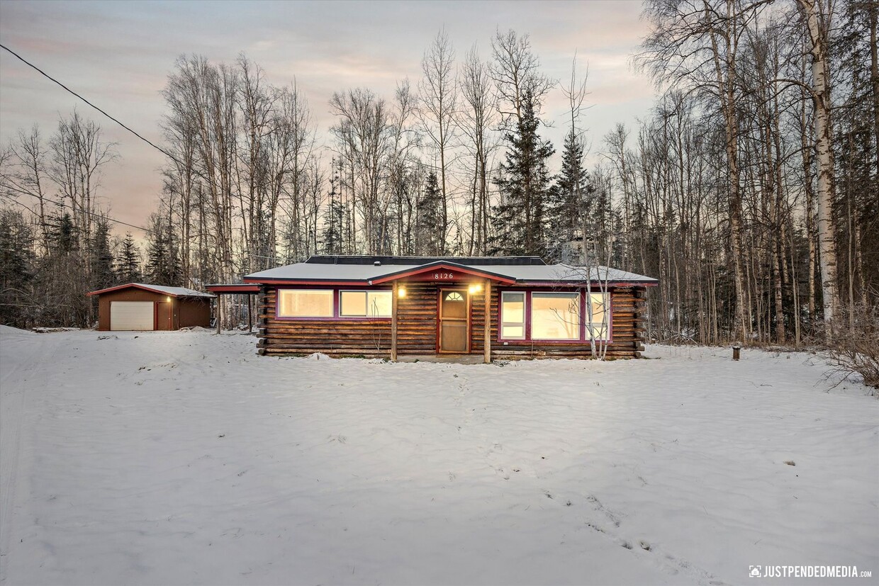 Primary Photo - Chugiak Ranch Log Home