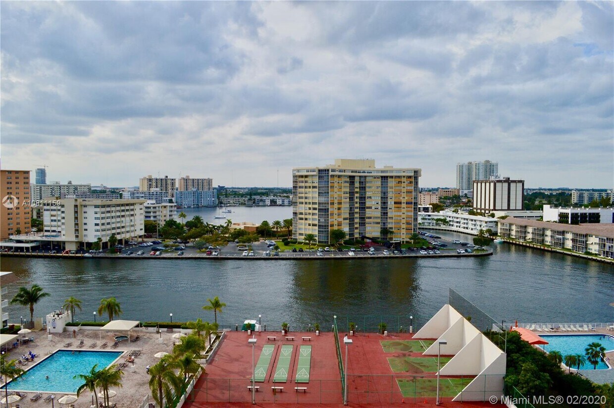 Primary Photo - 1865 S Ocean Dr