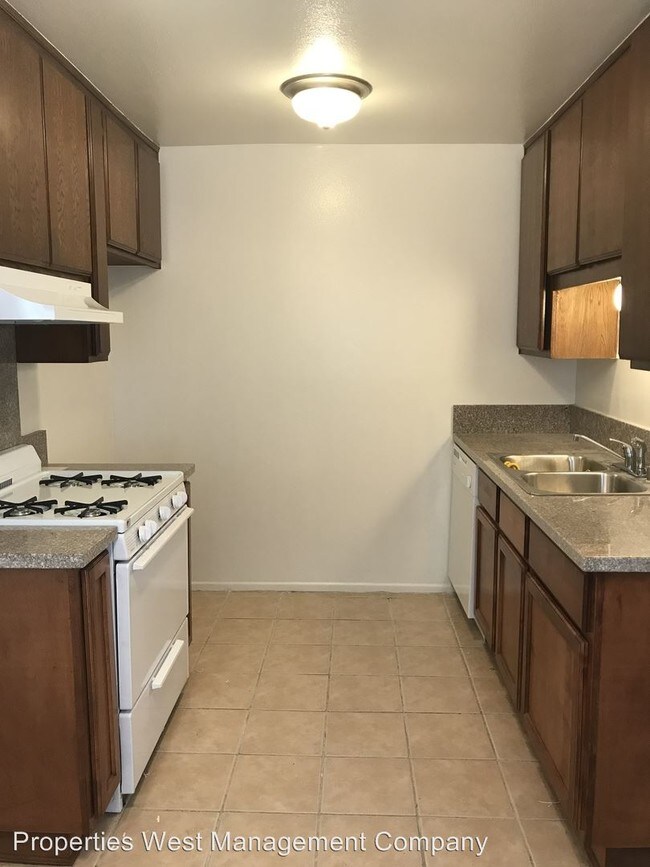 Foto del edificio - 425 W 18th St