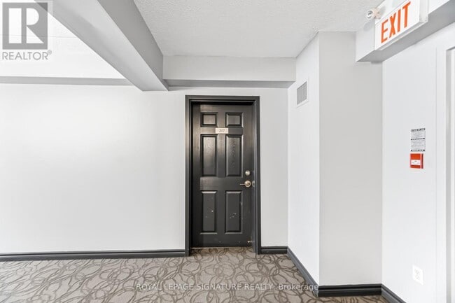 Building Photo - 1479 Maple Ave